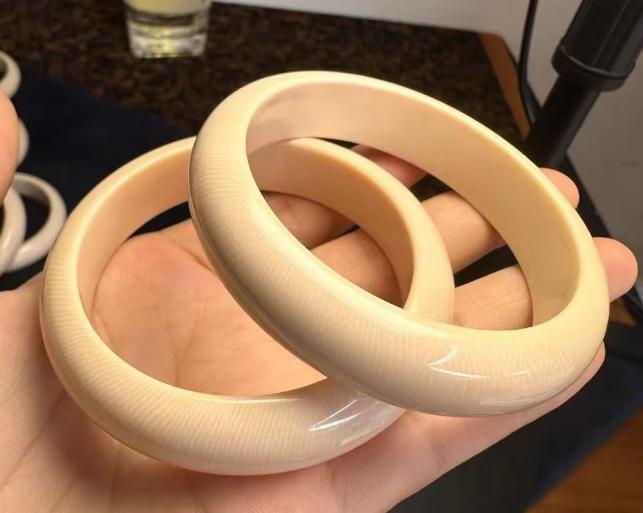猛犸牙手镯有收藏价值吗？一文告诉你答案