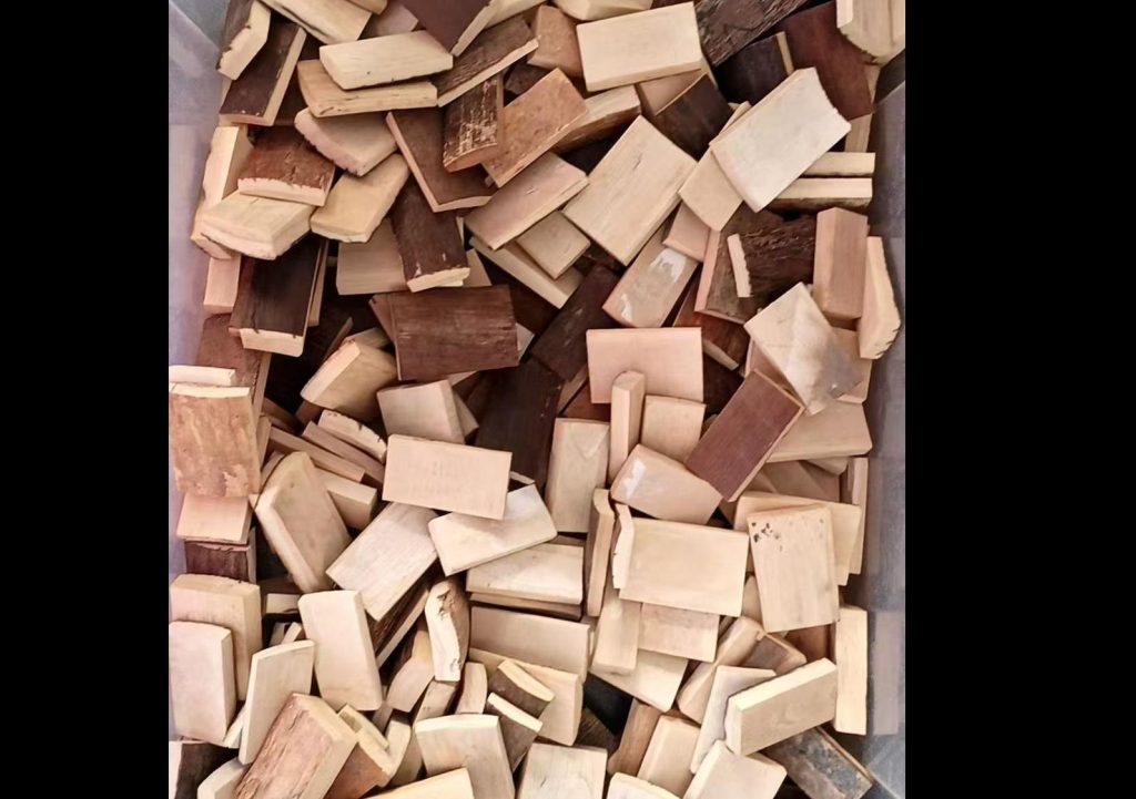 猛犸象牙切好的牌子材料，可以用来雕刻挂件