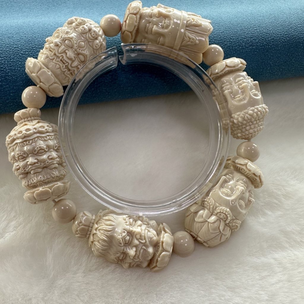 猛犸象牙手串:材质来源、价值特点与收藏佩戴解析