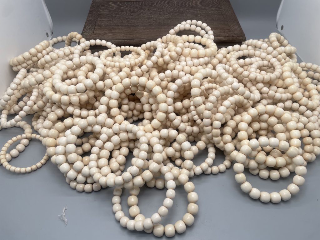 猛犸象牙手串的功效与作用有哪些？为什么越来越多人收藏猛犸象牙手串