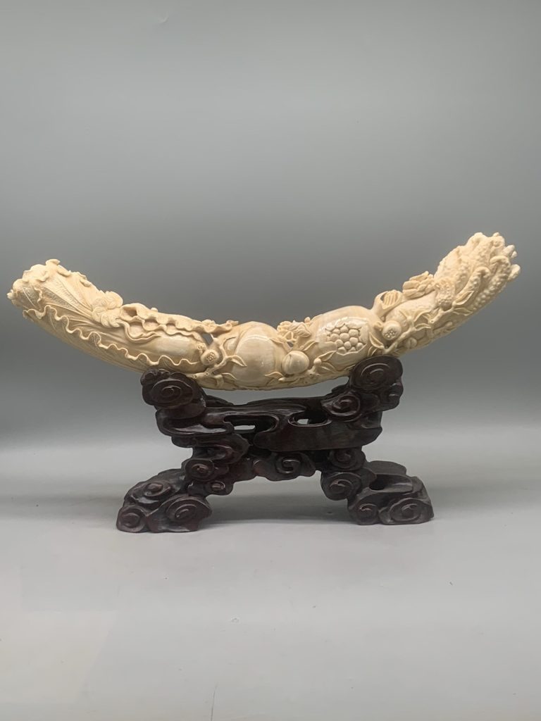 猛犸牙摆件有收藏价值吗？解析猛犸象牙摆件的收藏意义与市场价值