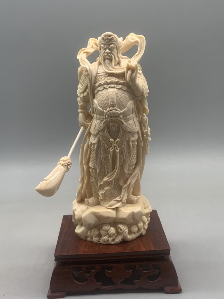 猛犸牙摆件有收藏价值吗？解析猛犸象牙摆件的收藏意义与市场价值